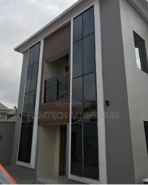 Transom Cutting Wall Window With Outside Balcony Handrail