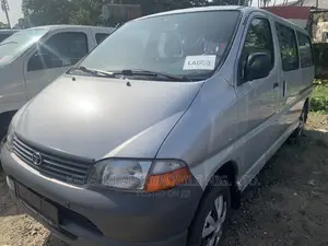 Toyota HiAce 2005 Silver