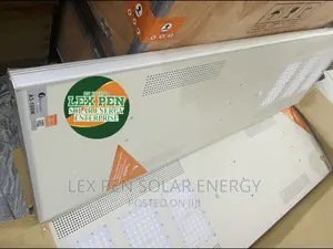 100watt A3 Felicity All in One Solar Street Light