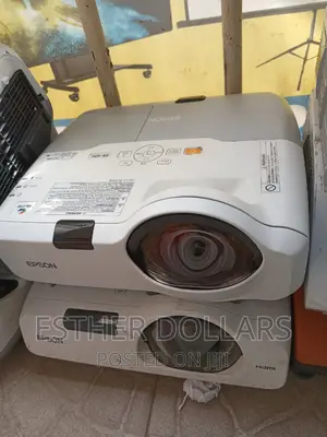 Short Throw Epson Projector for School Office