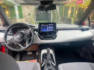 Toyota Corolla SE 2021 Red