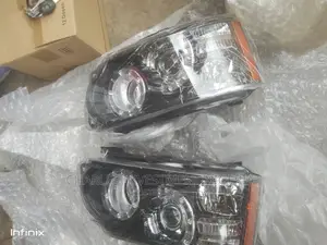 Head Light Range Rover Sport 2012