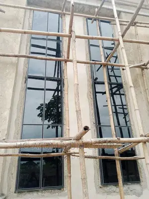 Frameless Cutting Wall Window