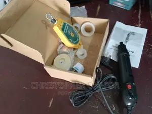Hand Capping Machine