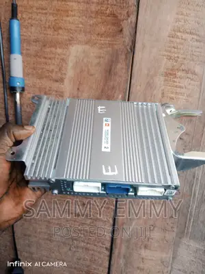 Toyota Highlander 2008 -2010 JBL Amplifier