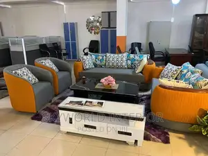 New Design Leather Sofa Chairs With Center Table