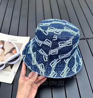 Luxury BALENCIAGA Bucket Hat