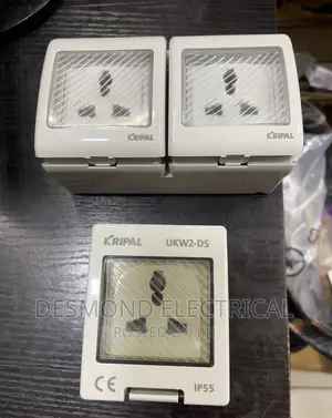 13amp Socket With Waterproof Cover