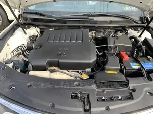 Toyota Avalon 2013 White