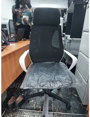 Modern Design Executive Swivel Office Chair