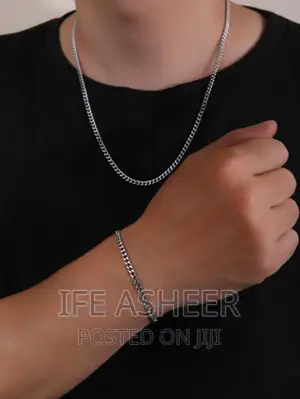 A Set of Men's Silver Neck and Hand Chain 04 - Silver