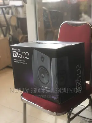 M-Audio BX5 D2 5" Active 2-Way Studio Monitor Speakers (Pair