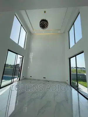 5bdrm Duplex in Vgc for sale