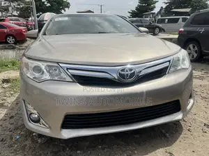 Toyota Camry 2013 Gold