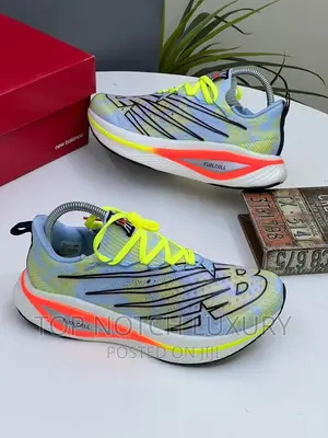 ORIGINAL New Balance Fuelcell Supercomp Elite V3*