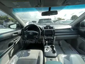 Toyota Camry 2012 Silver