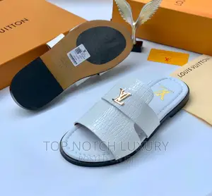 Louis Vuitton Luxury Mature Pam