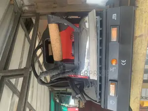 Heavy Duty Industrial Steam Iron for Laundry and Fashion