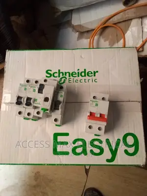 Distribution Board 6-Ways Schneider