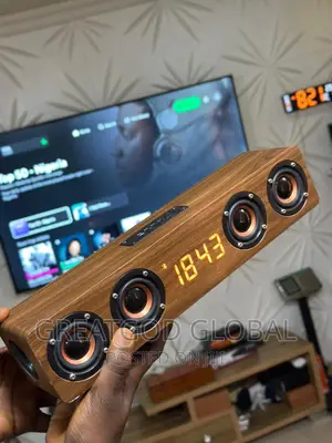 *Wooden Clock Speaker 