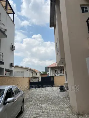 1bdrm Shared Apartment in Osapa for rent