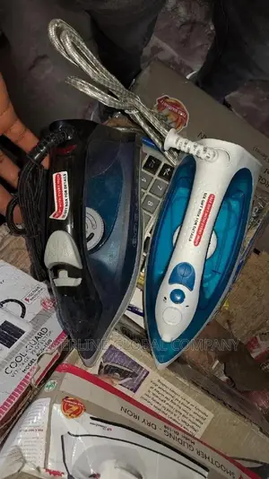 Binatone Steam Iron for Homes/ Dry Cleaning Services