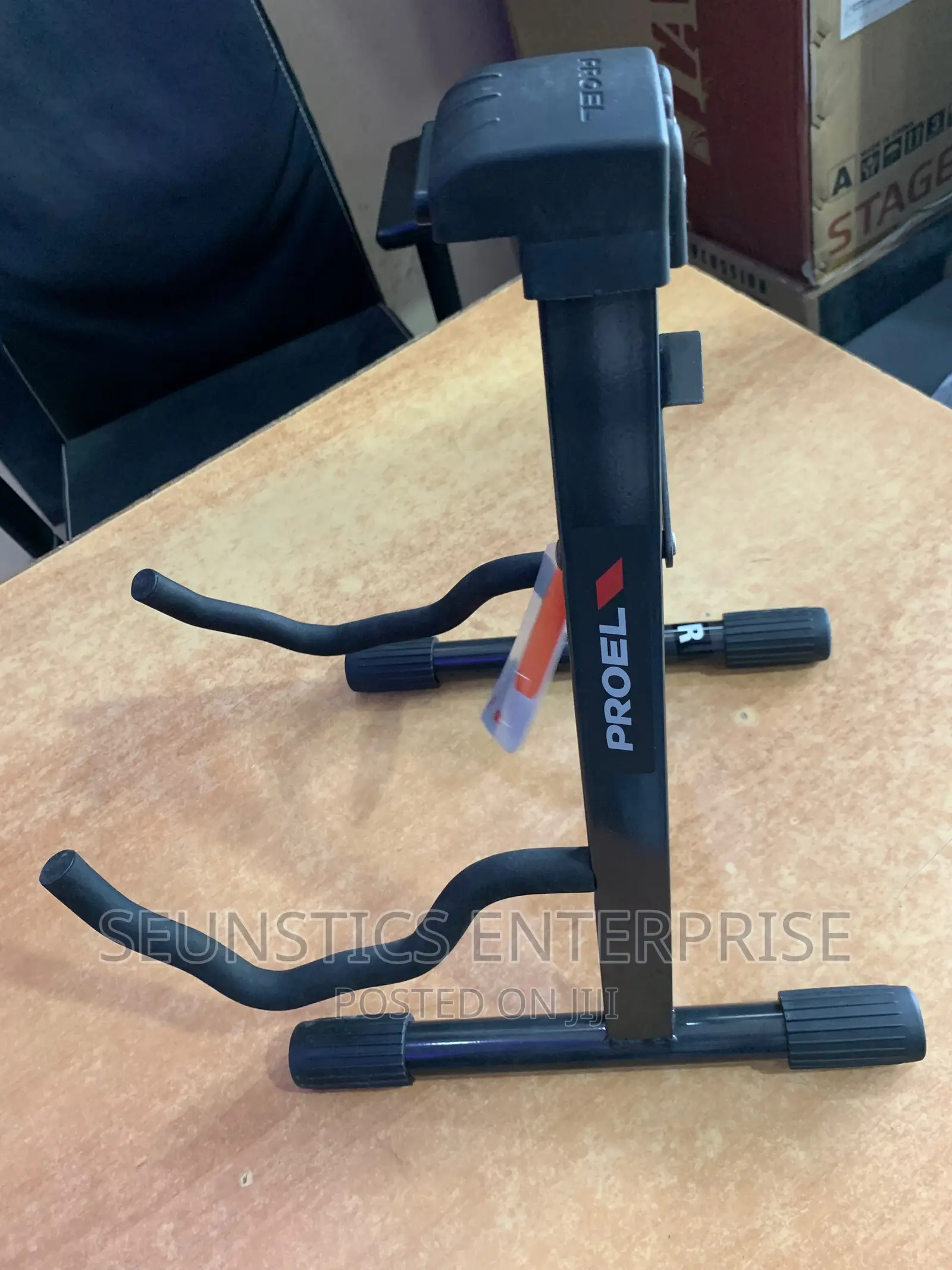 Quality Proel Guitar Stand