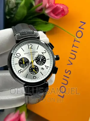 Luis Vuitton Designer Leather Wristwatch