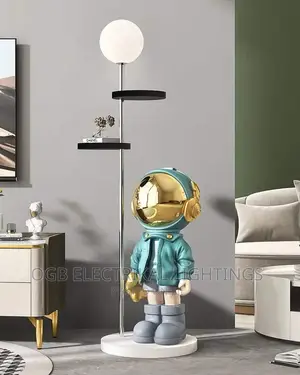 Nordic Creative Astronaut Statue