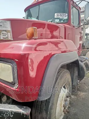 R D Model Mack Trailer Head Tokunbo