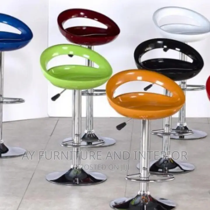 Bar Stool (Adjustable)