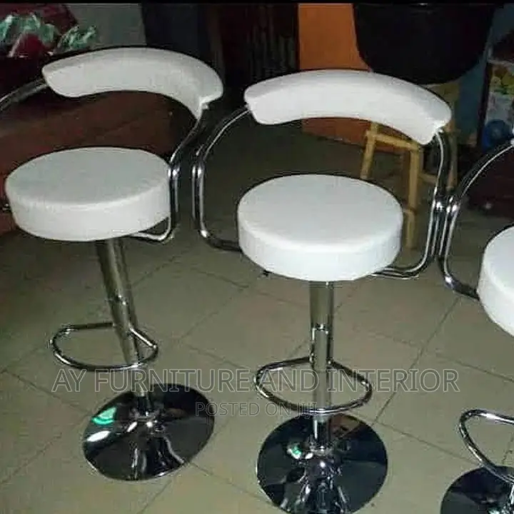 Bar Stool (Adjustable)