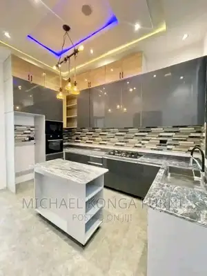 Classic Kitchen Cabinets