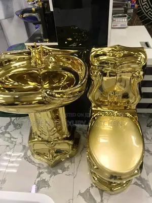 Executive Gold Plated Water Closest