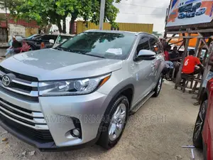 Toyota Highlander 2017 Silver