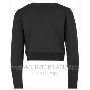 Danami Plain Crop Sweatshirt