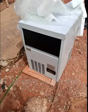 Ice Cube Maker .