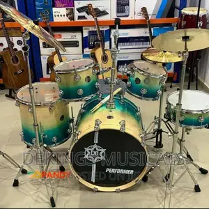Drummer Boss Performer 5 Piece Professional Drum Set