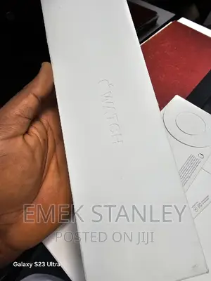 Apple Watch Series 9 45mm Starlight Aluminum GPS