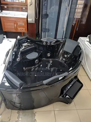 4 Handle Black Jacuzzi