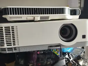 Giveaway Nec Projector ME301X