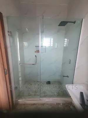 Frame Less Hinger Shower Glass