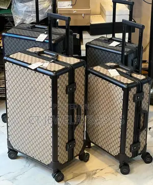 Nice Gucci Traveling Boxes in Medium, Cabin Size for Unisex