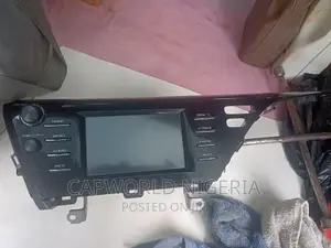 2018-2019 Toyota Camry Radio Receiver W/ Navigation Display