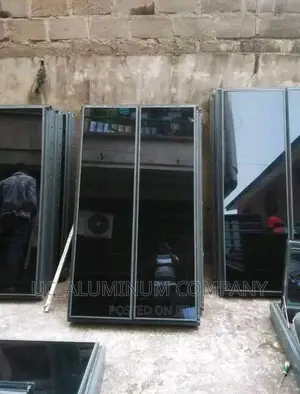 Frameless Angle Window