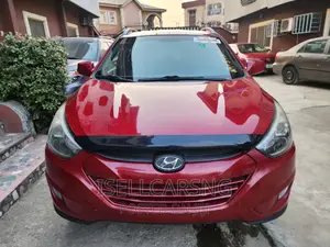 Hyundai Tucson SE AWD 2015 Red