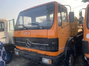 Mercedes Benz 2425