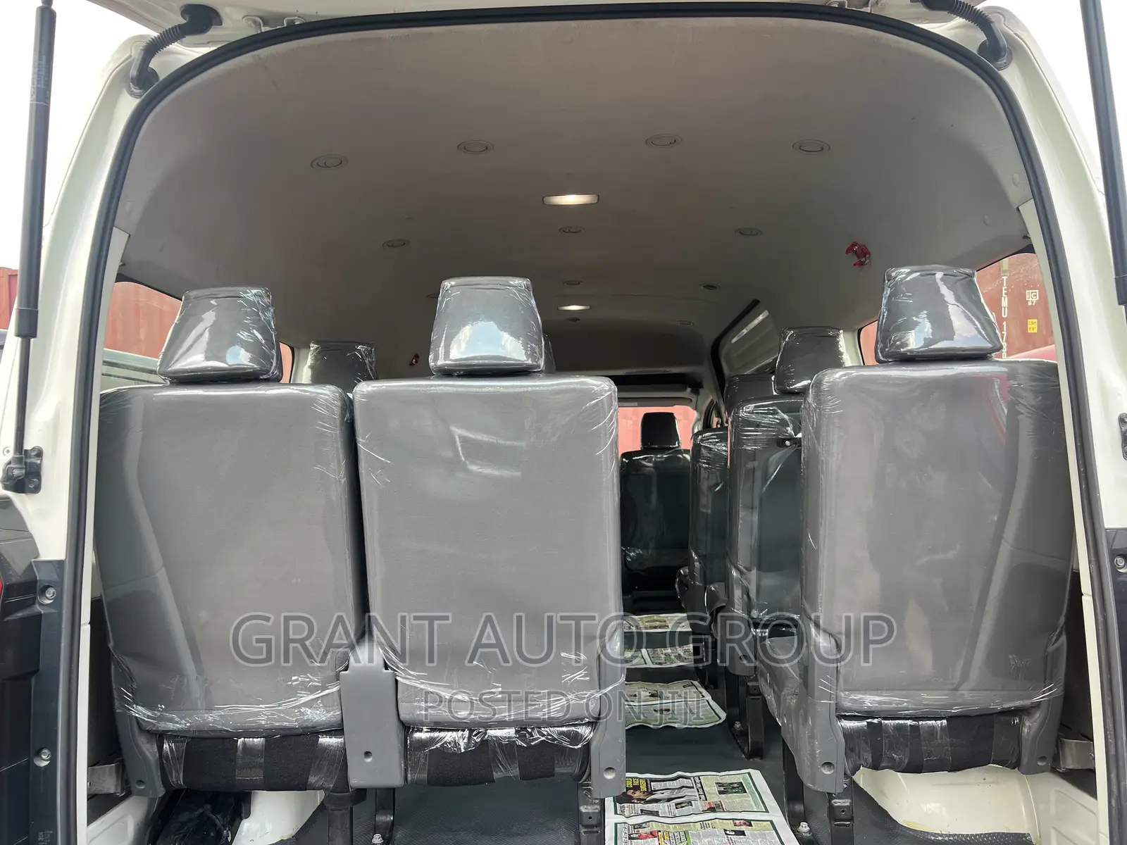 Toyota HiAce 2019 White
