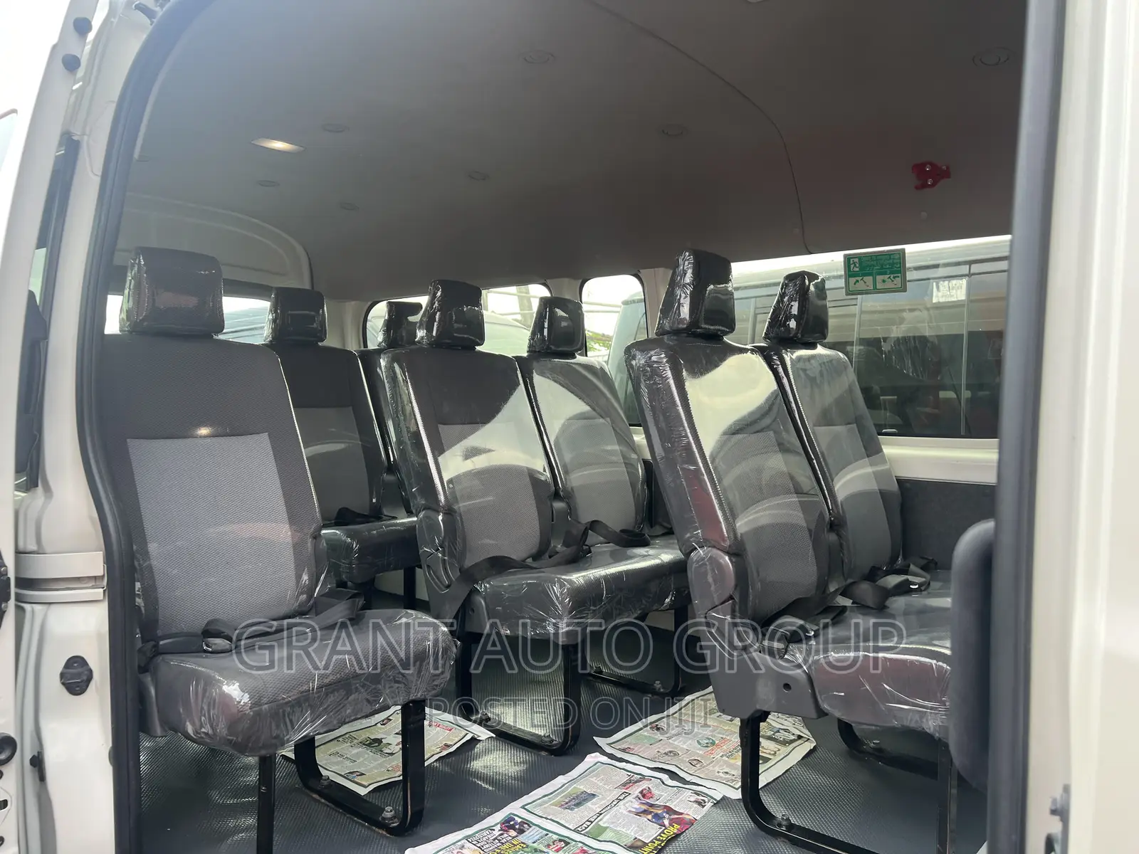 Toyota HiAce 2019 White