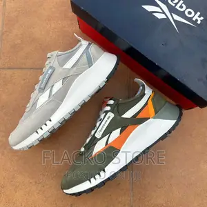Original Reebok CL Runner Sneakers